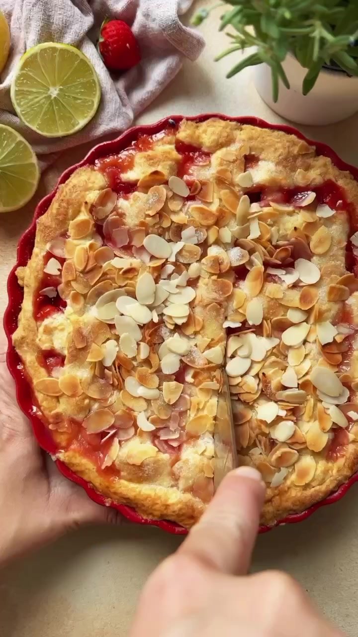 Клубничный пирог