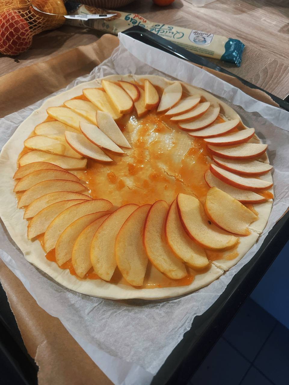 Яблочный пирог из готового теста